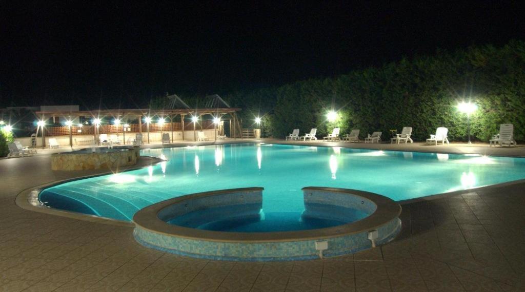 Tenuta Don Monaco - Agriturismo سانتا سيزاريا تيرمي المظهر الخارجي الصورة