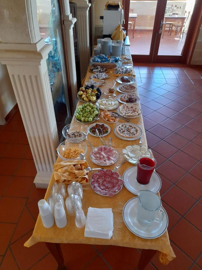Tenuta Don Monaco - Agriturismo سانتا سيزاريا تيرمي المظهر الخارجي الصورة