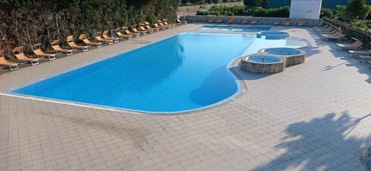 Tenuta Don Monaco - Agriturismo سانتا سيزاريا تيرمي المظهر الخارجي الصورة